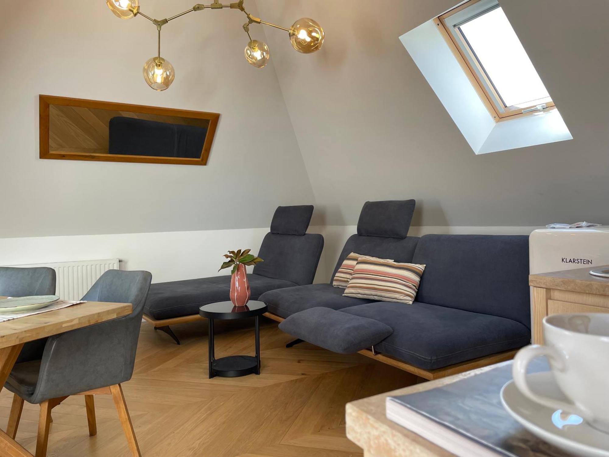 Frida Apartman, Exkluziv Varpanoramaval, A Belvaros Sziveben, Ingyenes Parkolassal Veszprém Kültér fotó